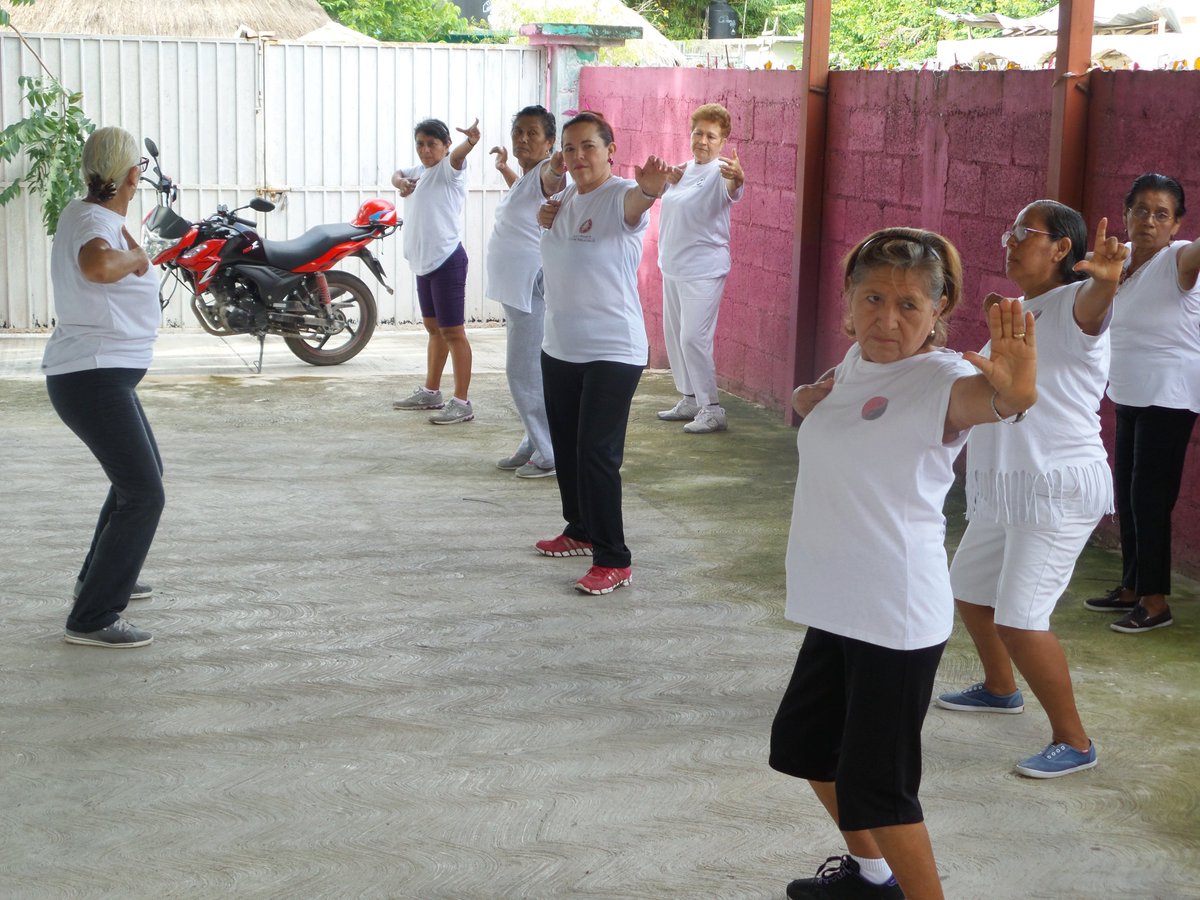 DifSiempre's tweet photo. Ofrece DIF Bacalar actividades para el mejoramiento  de la  salud de las  personas  adultas https://t.co/361FSOY6T7