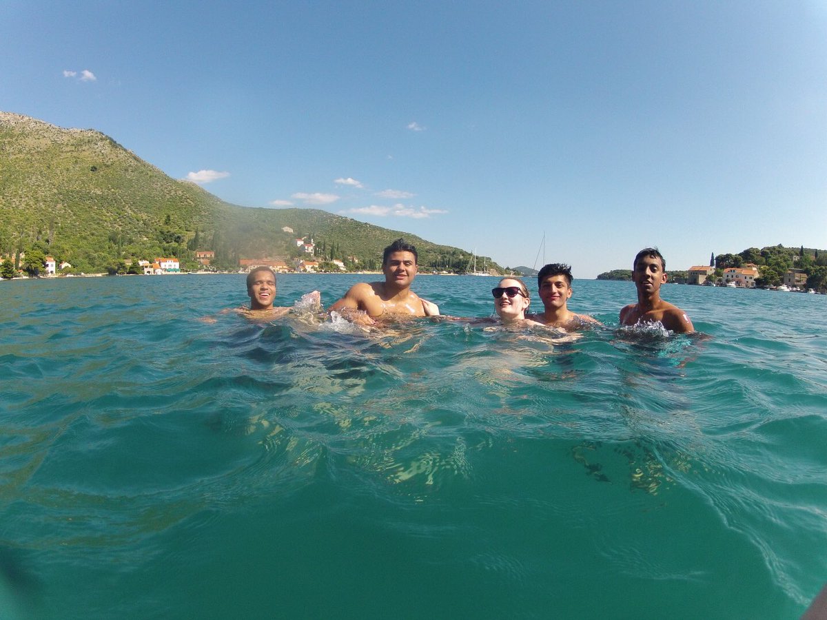 DohaDC_Wch's tweet photo. An afternoon swim in the Bay https://t.co/ur5TCQU36f