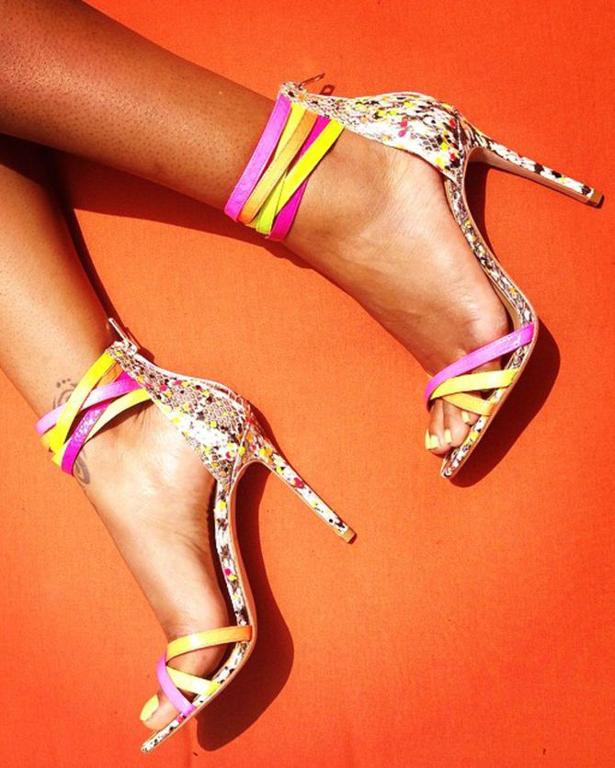 We are loving these bright and colorful heels! What would you style them with? marlasfashions.com