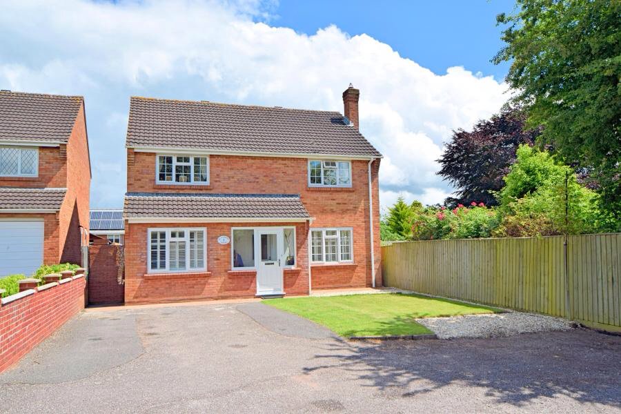 tinaMDG2's tweet photo. Been to view this #cullompton house for next week's @MidDevonGazette  What year do you think it was built? https://t.co/uIW6FphI1L