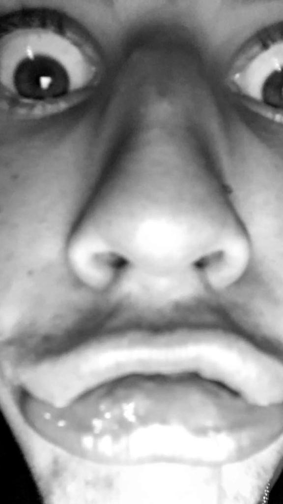 BieberFeverPY_'s tweet photo. Fotos de Martin Garrix vía Snapchat con Justin 
Son hermosoos 😍💜 https://t.co/hOtfdpilOs