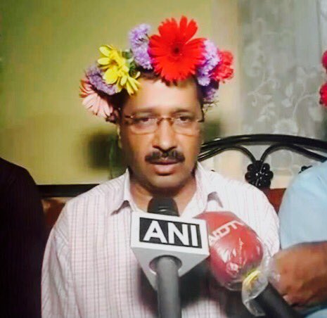 KabTak_56's tweet photo. मै नन्ही परी अन्ना के आँगन की कैसी लग रही हू ?
1 like = 1😉; 1 comment = 1😚; share=🙊🙈 #PhasGayiDilli #AAPNot4Punjab https://t.co/r4C2a4WIHm