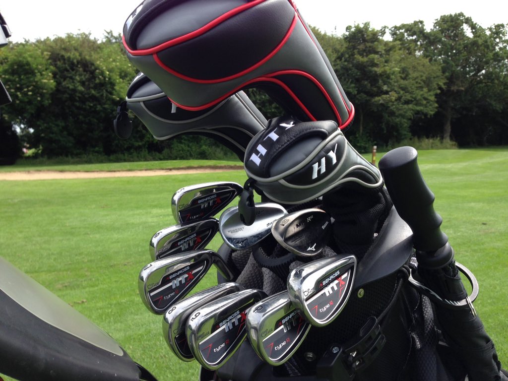 Wayne501Mardle's tweet photo. BEASTS!! I love them @benrossgolf Custom fit is the only way. https://t.co/MnOaIQjfpF