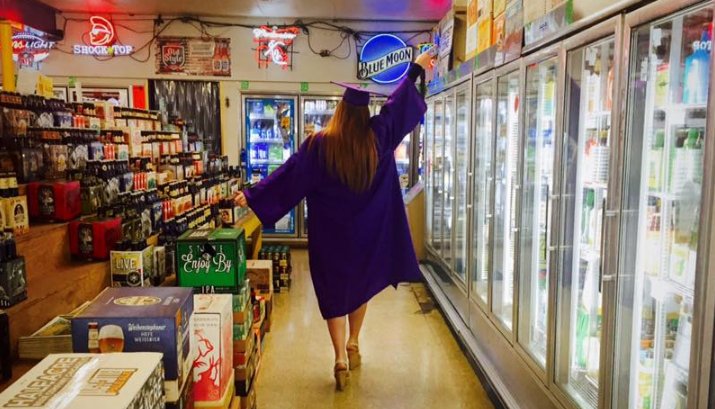 totalsratmove's tweet photo. A Heartfelt Love Letter To The Liquor Store Guy: https://t.co/s0k9fPGpO4 https://t.co/lpQnYrkAGN