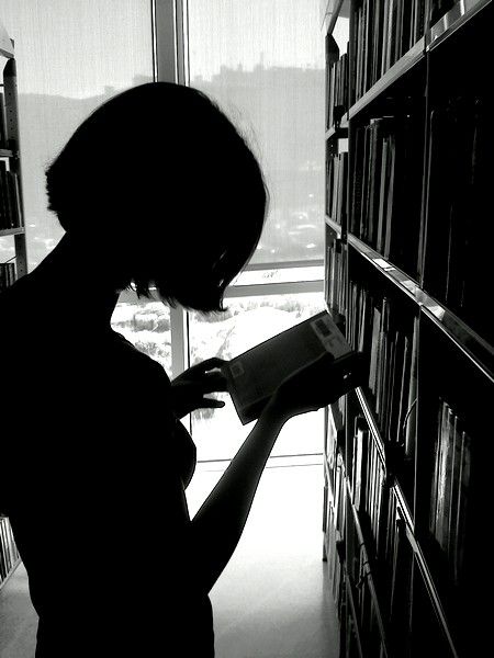 TSMC17's tweet photo. "Los libros son como el amor, siempre hay uno que te marca la vida."

Édgar Pareja

Fotografía: Bibliolectors https://t.co/afcaepPADY