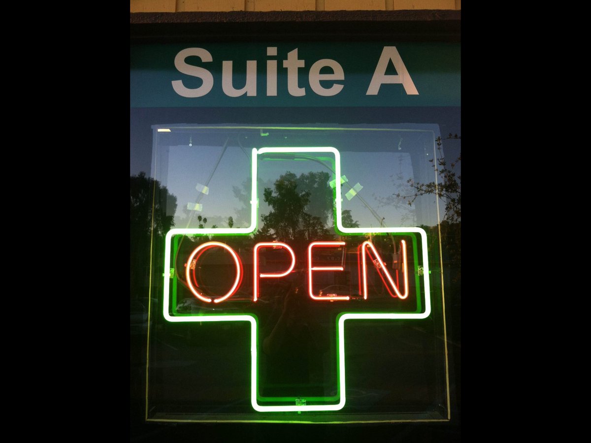 GoldenNugget___'s tweet photo. YES WE ARE OPEN!!!! Come on in, we will be open until 2:00 AM!! Enjoy our early bird special until 11:00 AM! https://t.co/23ztQdHfKO