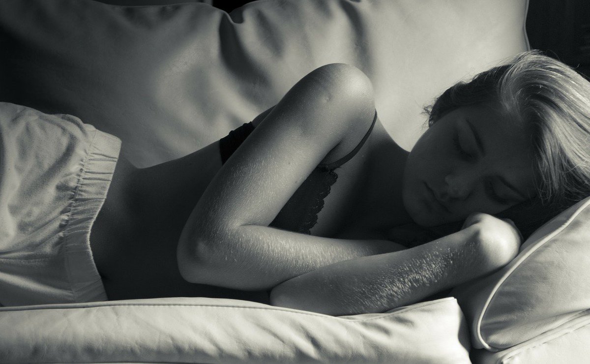 LePetitMag_'s tweet photo. Comment perfectionner son cycle de #sommeil https://t.co/MAPHIpo8eD #Forme https://t.co/0tiPCD7BBZ