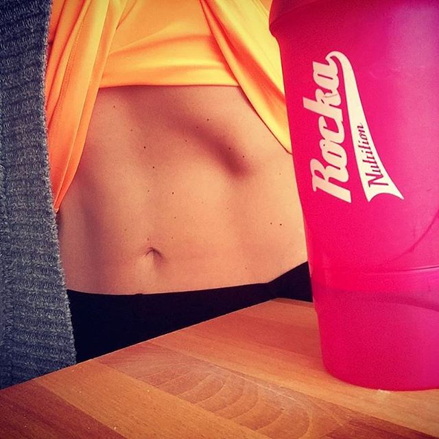 Fitgyal's tweet photo. Finished really intense tabata training, couldn't wait to have my shake afterwards #abs#training#tabata https://t.co/ZhjZUBedFm