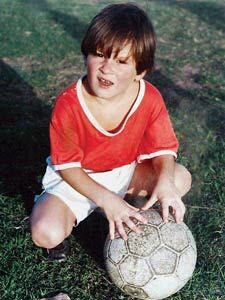 caleruggeri's tweet photo. Todos fuimos niños y soñamos a lo grande. No dejes de soñar por los demás. Muchos no llegan ni siquiera a soñar. https://t.co/NPxXKQQ31w