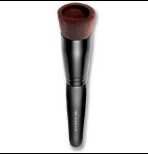 alicia_k89's tweet photo. @bareMineralsUK @bareMinerals could you give me advice how to clean this brush? It's so hard! Don't want to ruin it! https://t.co/57LFEq3zSg