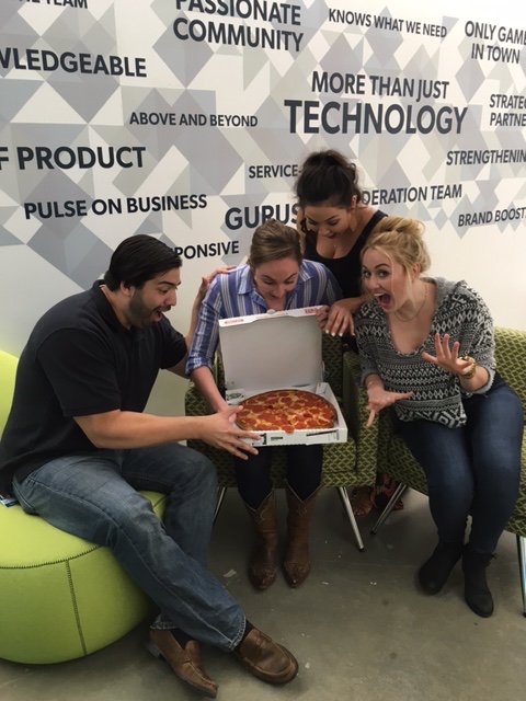 ellen_lobb's tweet photo. @PapaJohns Have you ever seen coworkers THIS excited to get a pizza?! #adultpizzaparty #liveBV @Bazaarvoice https://t.co/G2lOa2aNsl