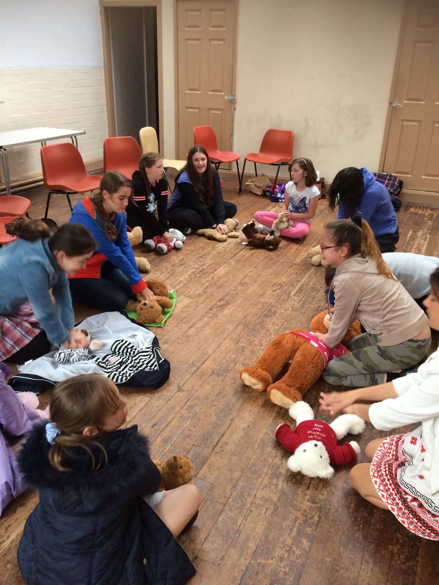 372ndLivGuides's tweet photo. BLS and First aid this week! Our girls are pretty good Teddy Bear Resuscitators now!! #girlguides #lifeskills https://t.co/Mzj9g7MwRH