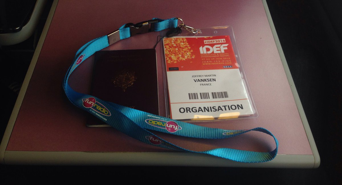 MartinJoffrey's tweet photo. Retour sur Luxembourg après 24h à Juan-les-Pins pour l'#IDEF2016 et @SELL_JeuxVideo ! #TeamVanksen https://t.co/y1fPFgEESu