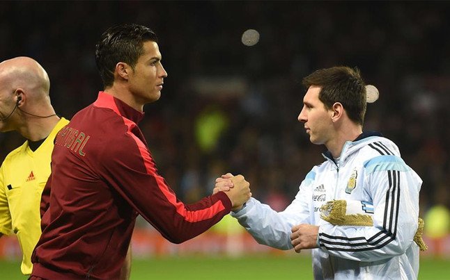 FutbolModerno_'s tweet photo. CR7: "Fallar un penalti no te hace mal jugador, me duele ver a Messi entre lágrimas"

¡GRANDE! https://t.co/HnVOPbcRvd