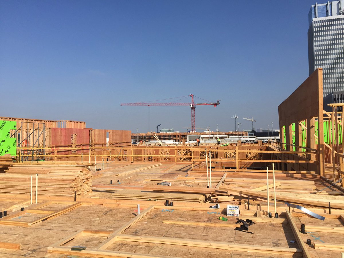 RenoHardware's tweet photo. #DTLA #conpic buildings going up everywhere. What are you building today? #construction #DontGambleOnService https://t.co/fikOKpyjQa