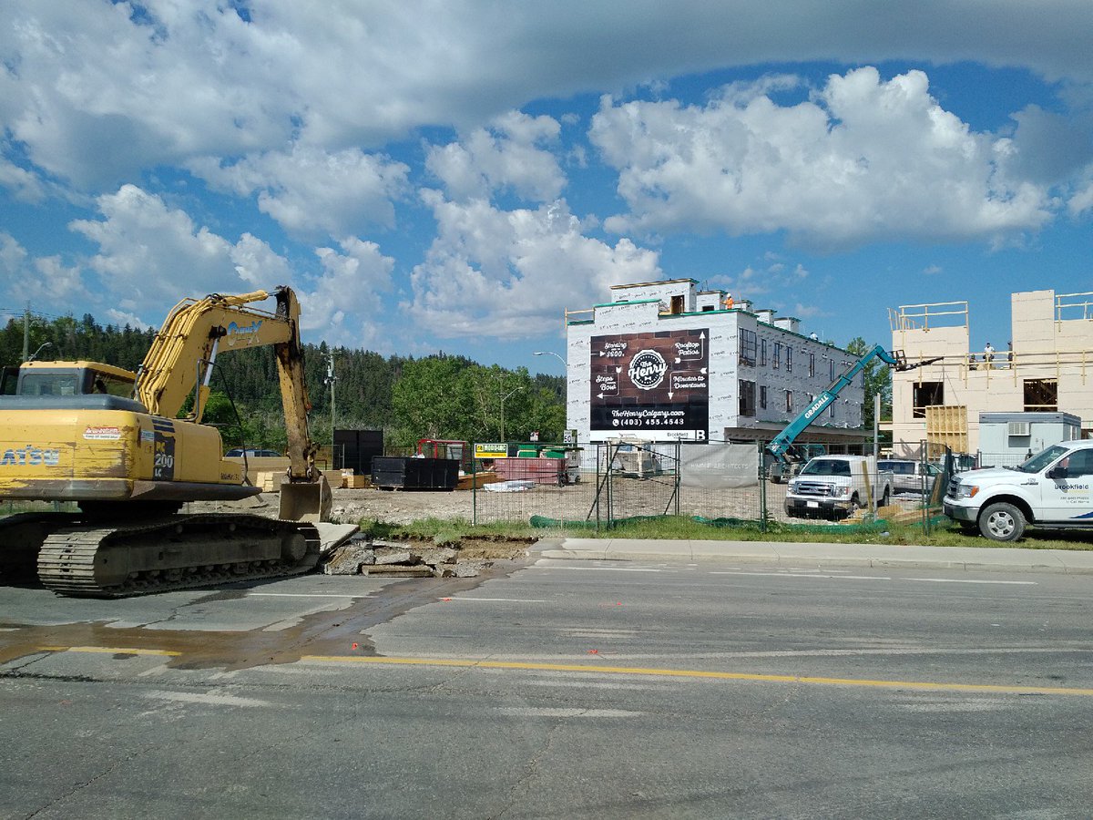BSEI1977's tweet photo. UG constr starting on @BrookfieldYYC Multifamily site in Parkdale-"the Henry"-next to the Bow River #construction https://t.co/ABIlE3NjG9