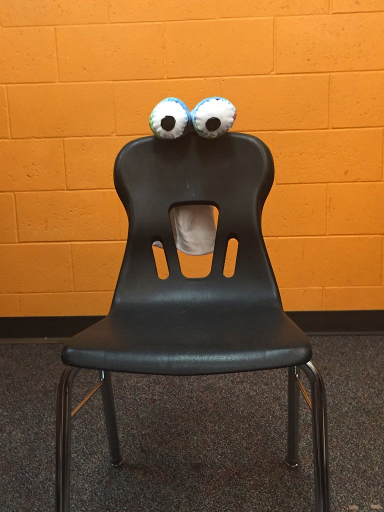 themifa_chair's tweet photo. All the better to seat you with, my dear https://t.co/aAyba4kU2Z
