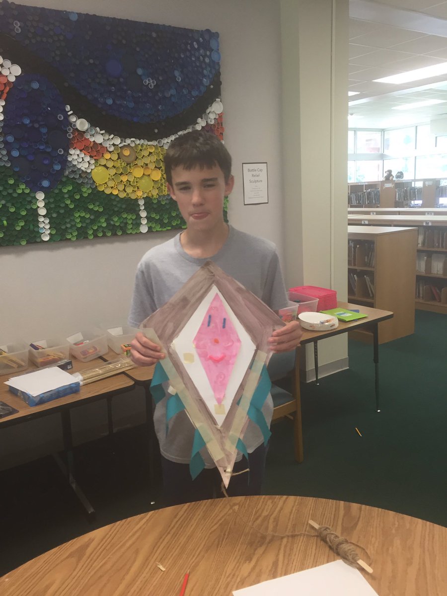 WillardPenny's tweet photo. Problem solving- designing their own kites! @MACSchools #PBLCamp @cookerentalsmta @taronah @SusanBunch2 #MAsummer https://t.co/zdTDEDeXGF