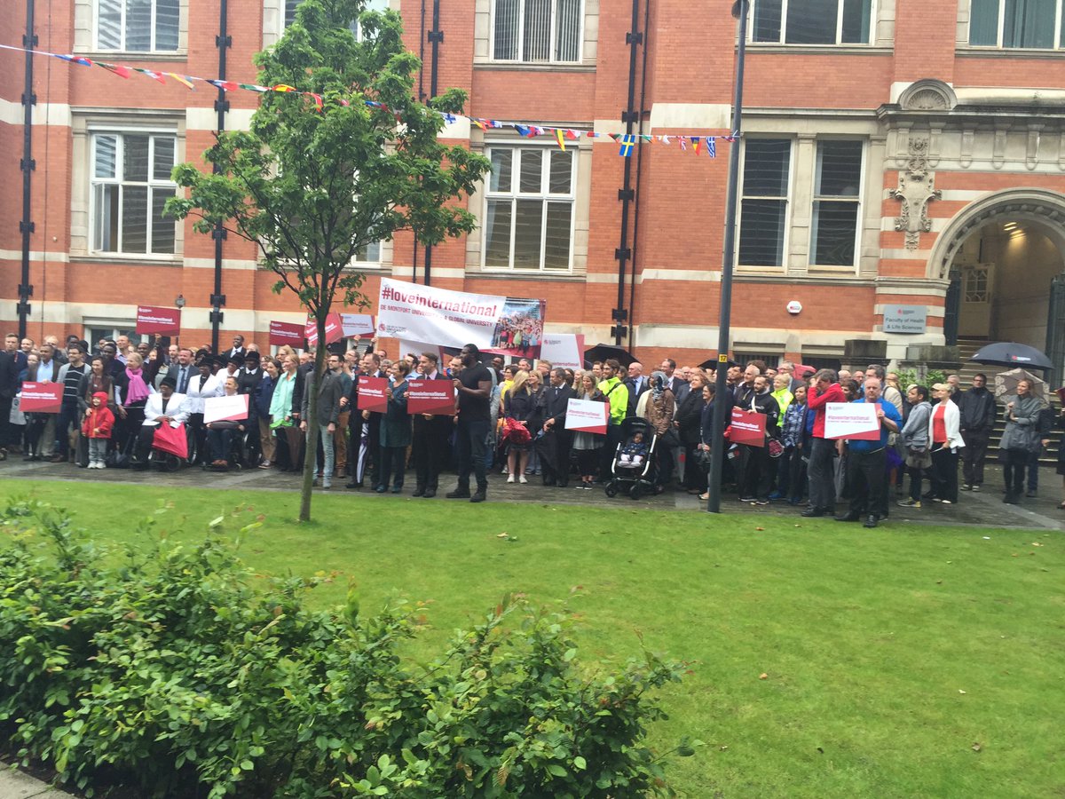 dmuleicester's tweet photo. Everyone standing together for #loveinternational supporting all our staff and students from around the world https://t.co/47tgmBHaLJ