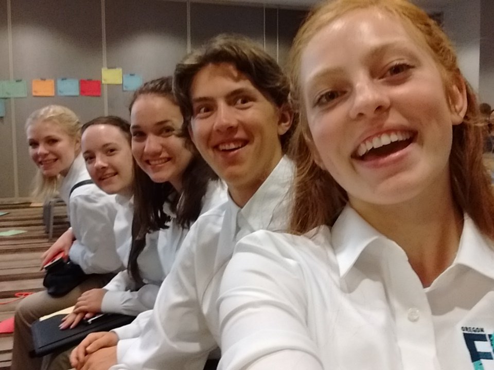 ORFBLAruvp's tweet photo. Oregon FBLA state officers representing well! #FBLAIFL #NLC16FBLA https://t.co/pibnkjnBUs