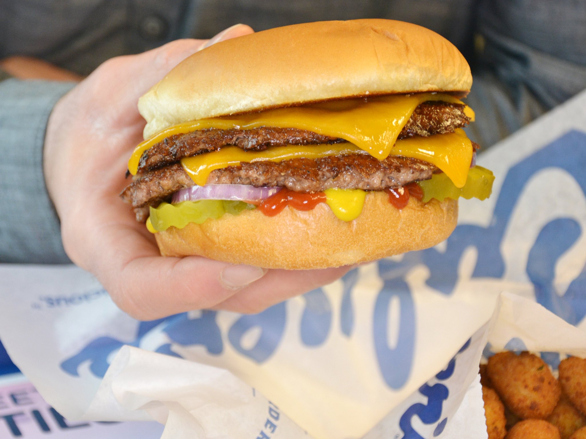 Culver's Restaurants On Twitter: What's Your Favorite Part Of The Deluxe?  Reply For A Chance To Win A $10 Culver's Gift Card.  Https://T.co/Uf1zvhly8b / Twitter