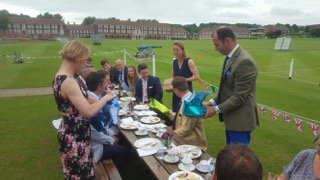CupsLoveSaucers's tweet photo. Last week's afternoon Tea.  The weather was definitely better than it is today! https://t.co/8e5hyfJAZq