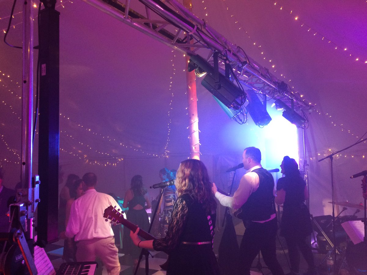 VortexAudioVis's tweet photo. We love working with bands, our state of the art sound and lighting can help your production value! #Lighting #Sound https://t.co/yBFwXbHqSX