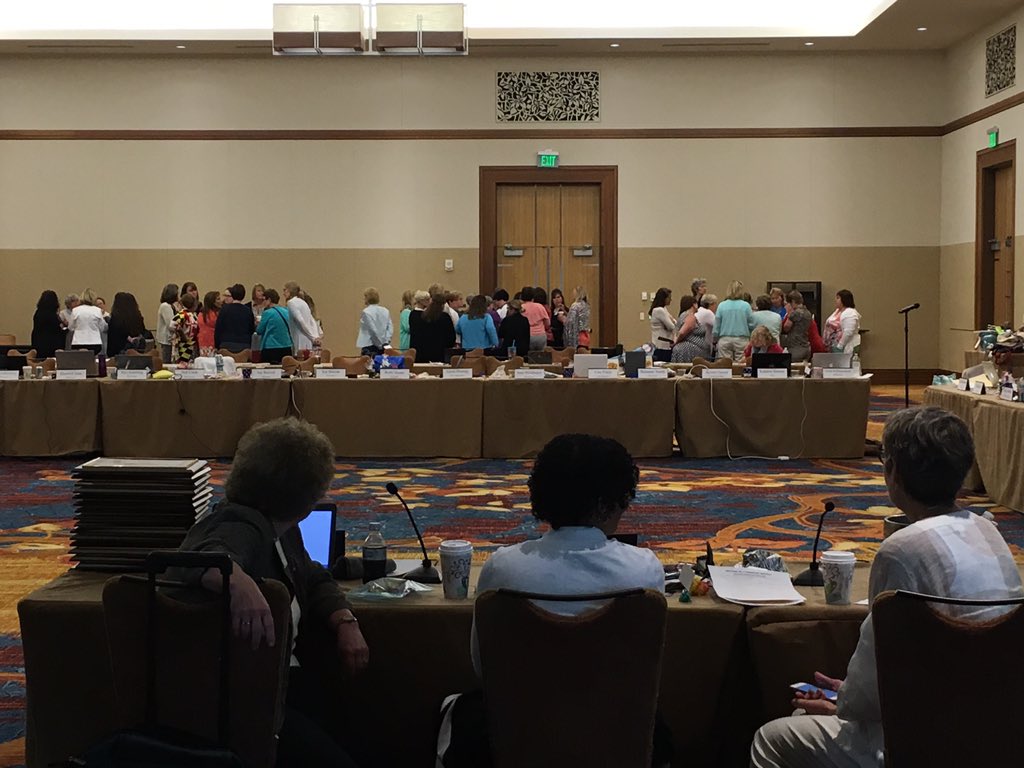 Roisin1219's tweet photo. NASN board break into groups to discuss fiduciary duties! #NASNBOD2016 #NASN2016 @schoolnurses https://t.co/aTOAYH0qbk