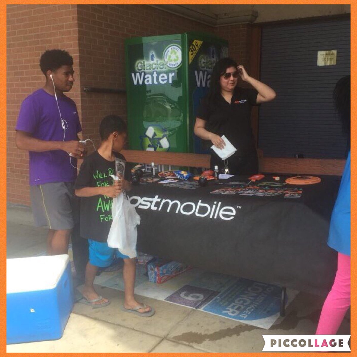 JenniferVerdes's tweet photo. Midweek event 4 CellZone at Carnival FtWorth! Letting the people know the #BoostMobile deals! #Sprint4TX #BoostedDFW https://t.co/fFH7UN1NIt