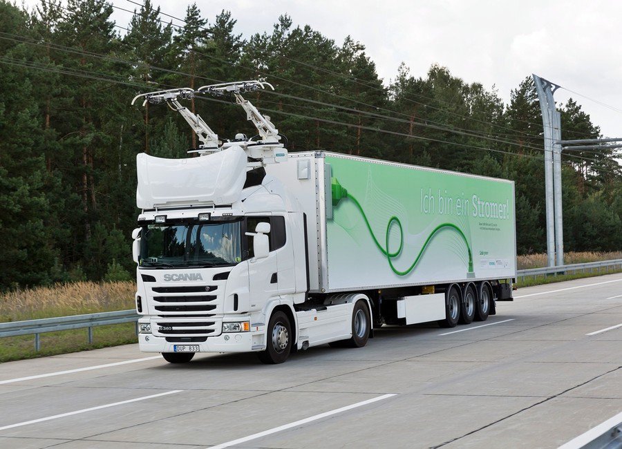 aggregatte's tweet photo. Suecia estrena la primera autopista eléctrica del mundo https://t.co/fxfYHAJpry vía @energetica_xxi https://t.co/Z9gnPX83it