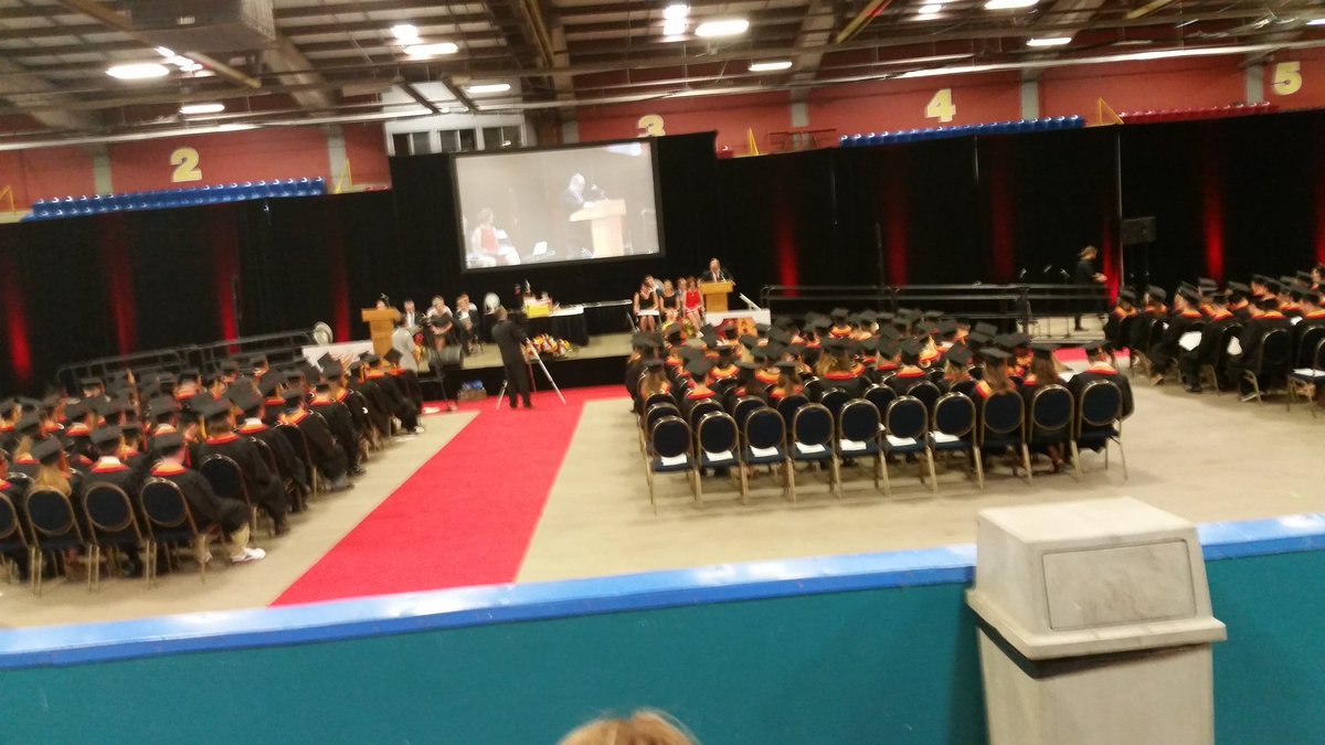 TriplerA's tweet photo. Sir John A class of 2016 #HRSBGrad2016 #flames2016 #proudparent @driennet https://t.co/7EruSGtjBg