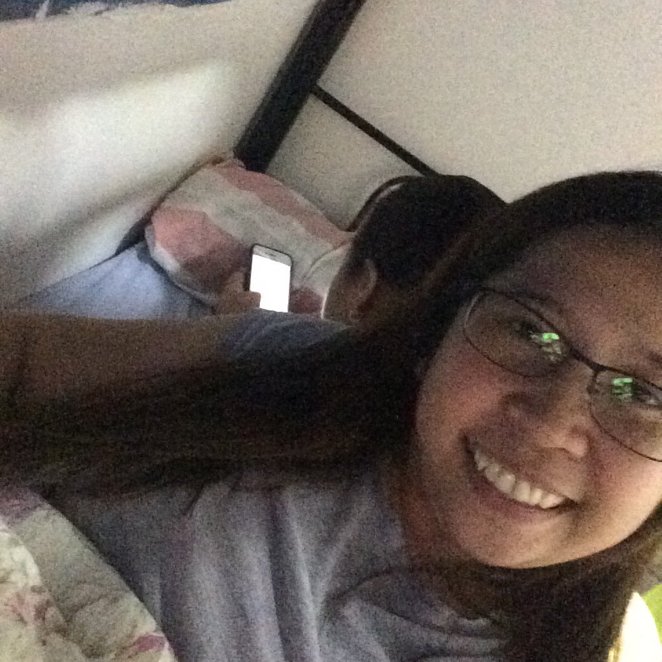 lynnarey's tweet photo. Istorbo time...😁😄😄  #bonding #sisters👭 😇 #watchingMMK https://t.co/xjpqy0dXIT