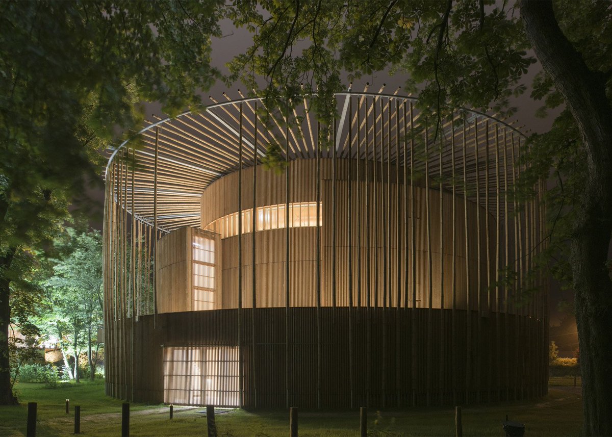 Dezeen tweet media