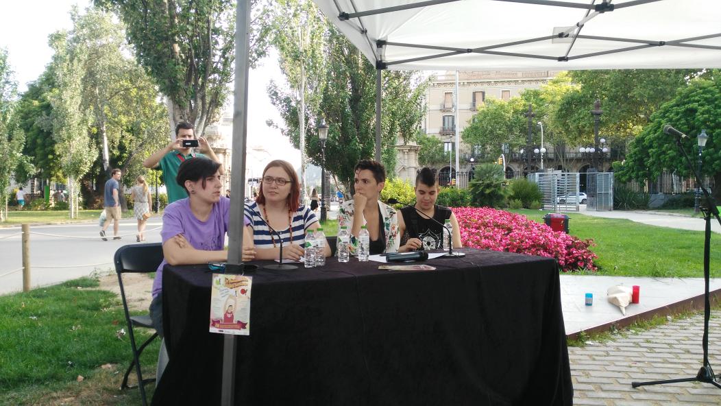 FemEnrenou's tweet photo. En algunos espacios se sigue viendo la bisexualidad con prespectiva monosexista. Estabilidad y deseo n eje de genero https://t.co/jYHS8ymIEn