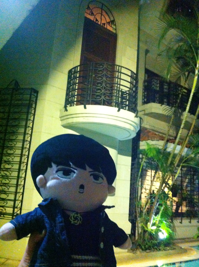 CzaHun's tweet photo. seni: 'tis the east, and mummy is the sun!
me: awww bb practicing his shakespeare :")
#exodoll #callmeseni https://t.co/cs6EzbPeOa