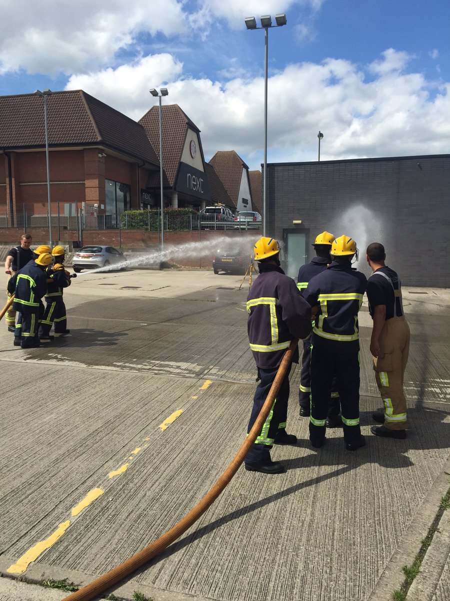 HFRSyouth's tweet photo. #workexperience going well @watfordfire. Students learning hose running and an excellent session on #rtc https://t.co/l9fYLKETVG