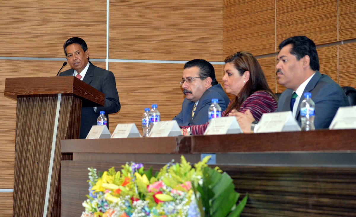 PGJE_Hidalgo's tweet image. Entregan @FinanzasHidalgo y #PGJEH estímulos económicos a agentes de la #DGPI procuraduria.hidalgo.gob.mx/?p=3808