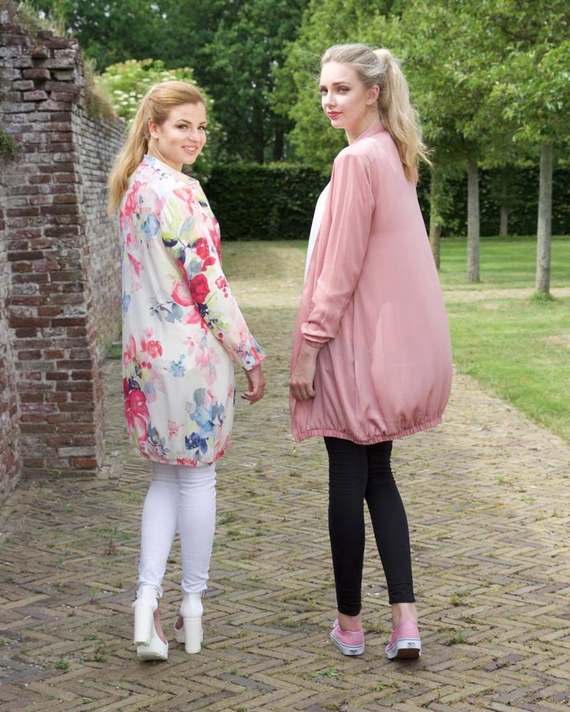 Nesci_'s tweet photo. | Modest and fashionable with the Nesci Astra bomber jack. | #longjacket #modest #modestfa… https://t.co/D69ohbrS0g https://t.co/3F4w0liP6H