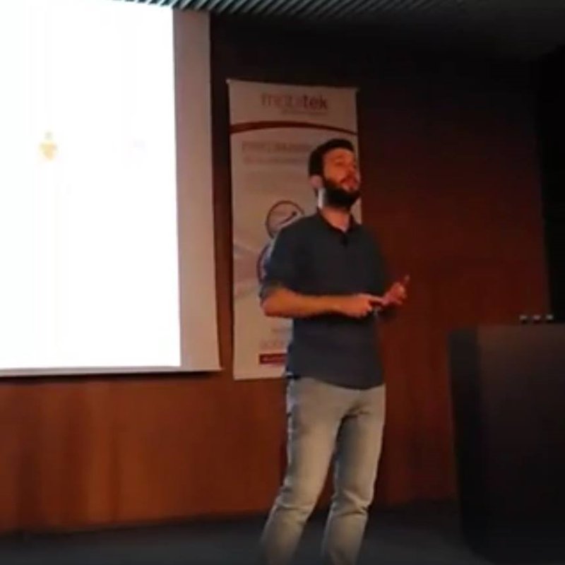 360PlusMedia's tweet photo. .@n11com Dijital Kanallar Müdürü @BrsKhrmn, #ECommerceAcademy'de e-ticareti büyütme stratejilerini anlatıyor. https://t.co/MucdzylPM0