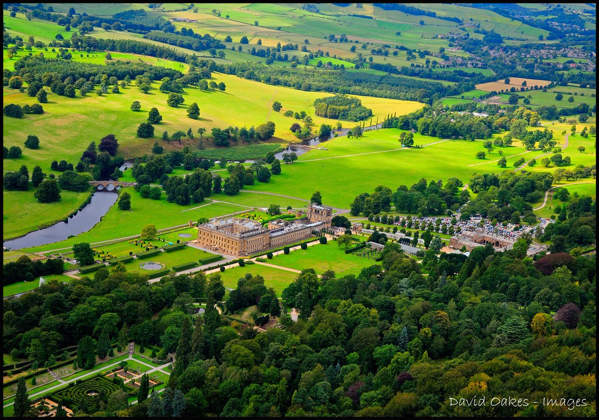Peak_Cottages_'s tweet photo. Wow! See #peakdistrict from a helicopter with these guys! https://t.co/Oo5Di2tNAy @pleasureflights #traveltuesday https://t.co/WH0JvHLpVu
