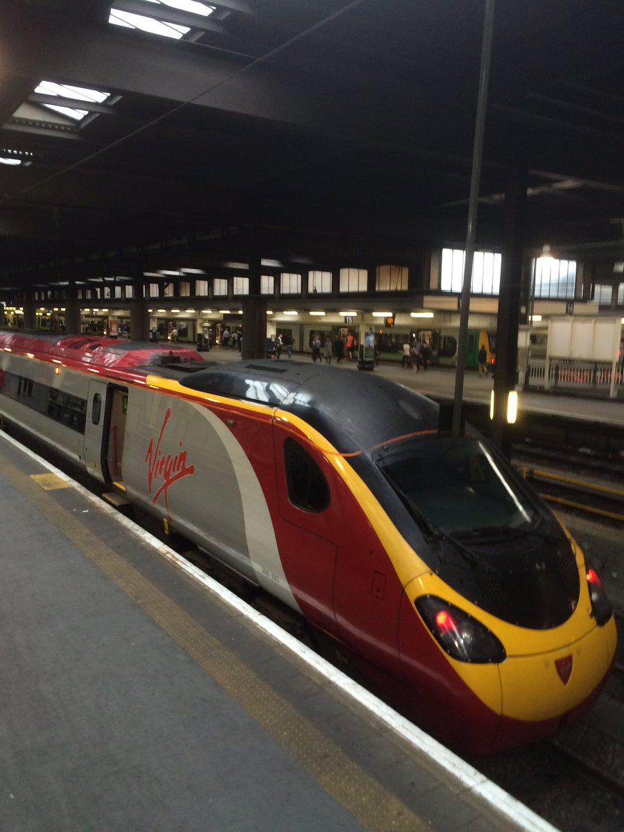 Francois_Appere's tweet photo. From Manchester to London for the second part of my Quest! Let's better manage our information!  #BIM@ARCADIS_Quest https://t.co/oLYDAMJ9Zp