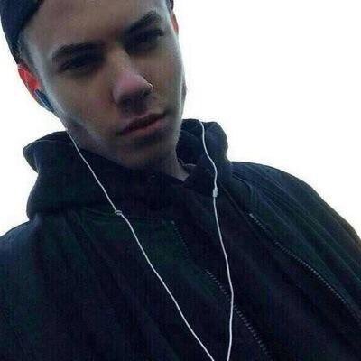 loganrpgld_'s tweet image. 👅👅