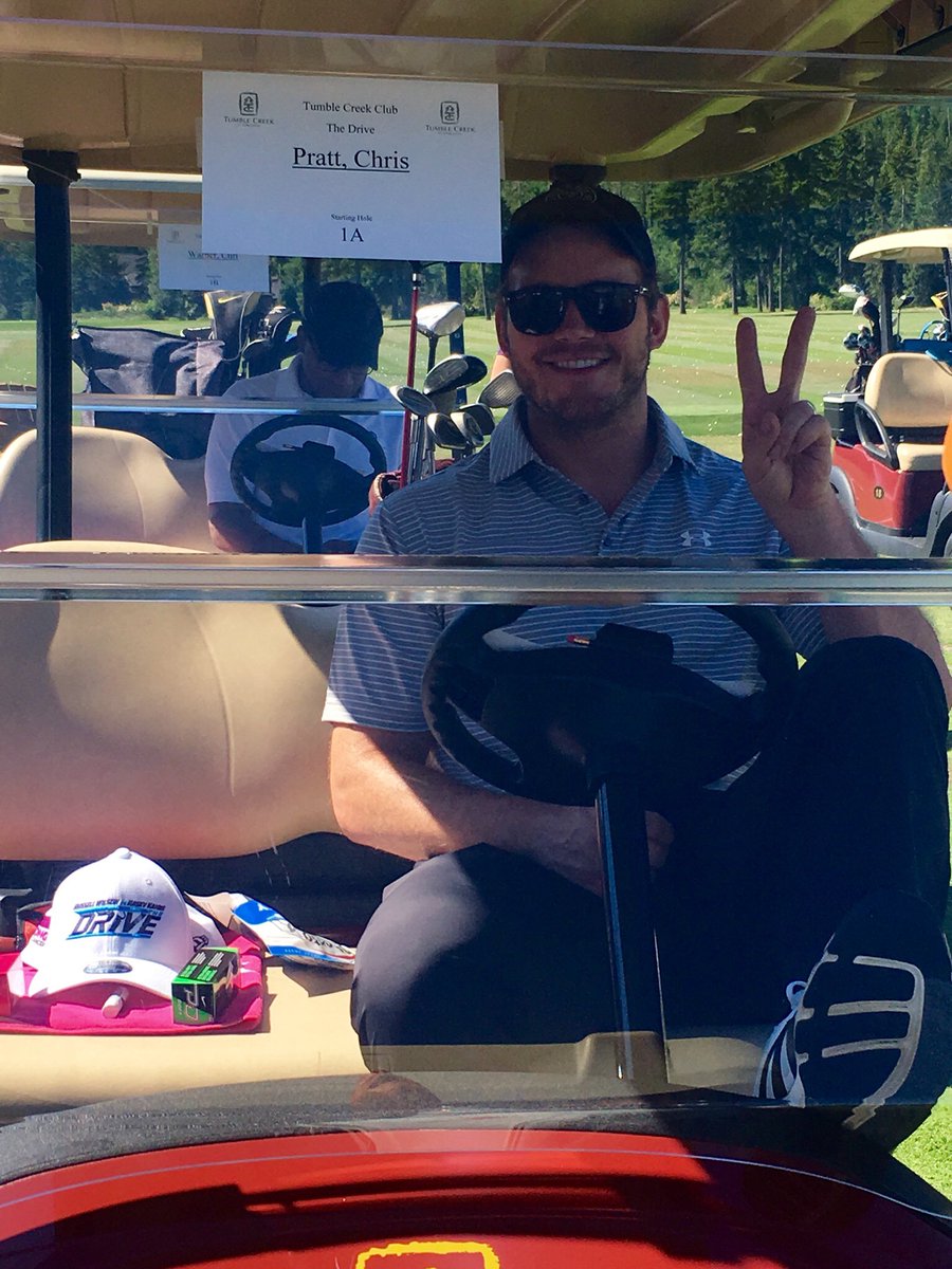 LisaFuhr31's tweet photo. @prattprattpratt supporting the #WilsonKahneDrive #charity #StrongvsCancer https://t.co/t0p6blIfzP