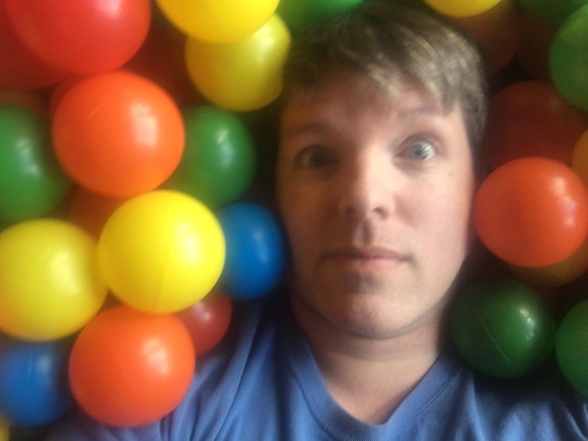 OneLuckyGay's tweet photo. #BallsRule https://t.co/dyMjrpSBJS