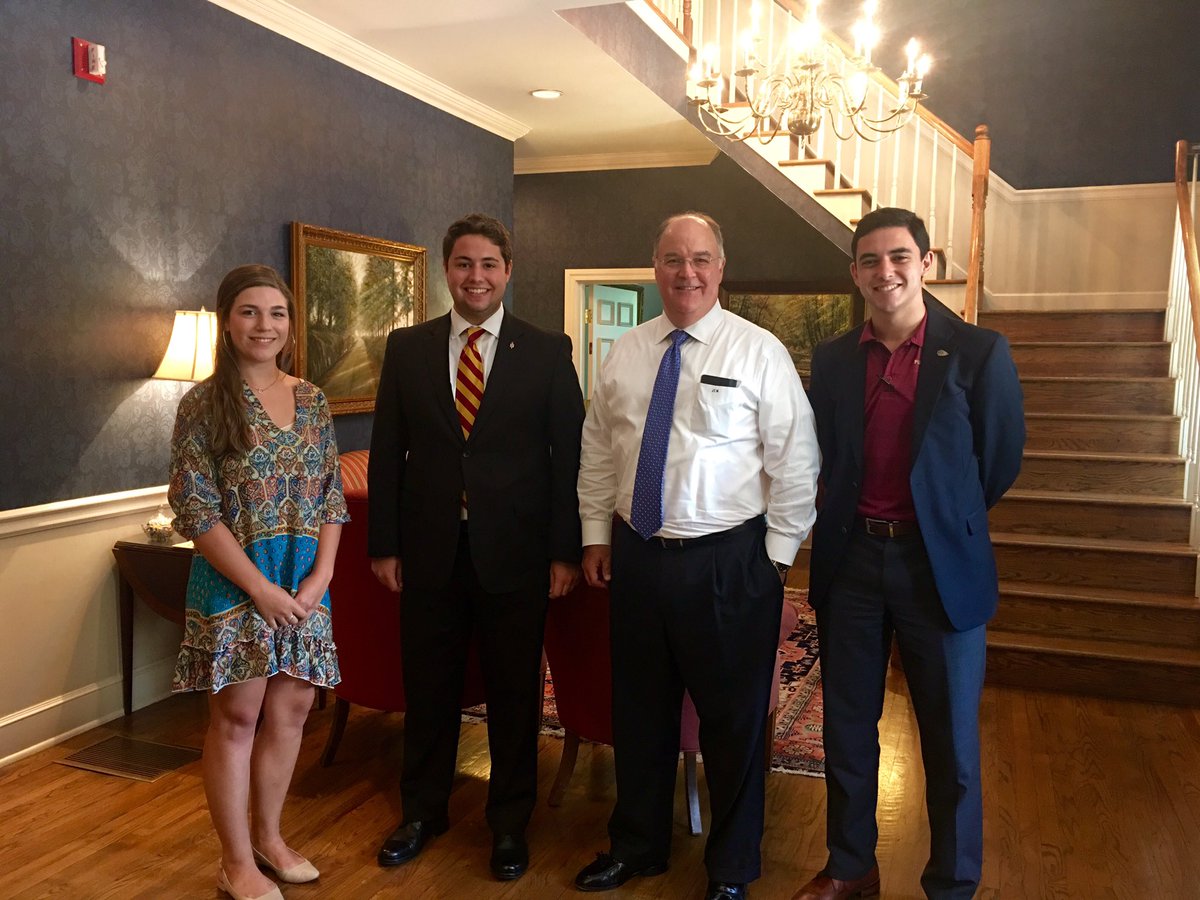 FSU_OGA's tweet image. Great meeting with FL House Candidate @JimMesser2016 and his daughter/ future house candidate Liz!