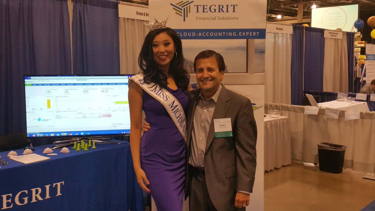 BarnstableSteve's tweet photo. #micpashow @Intacct @TegritCloud @mattsteinman Miss Michigan in the cloud at @micpa event in Novi Mi. @SamerBawab1 https://t.co/GNVw0GtLpa