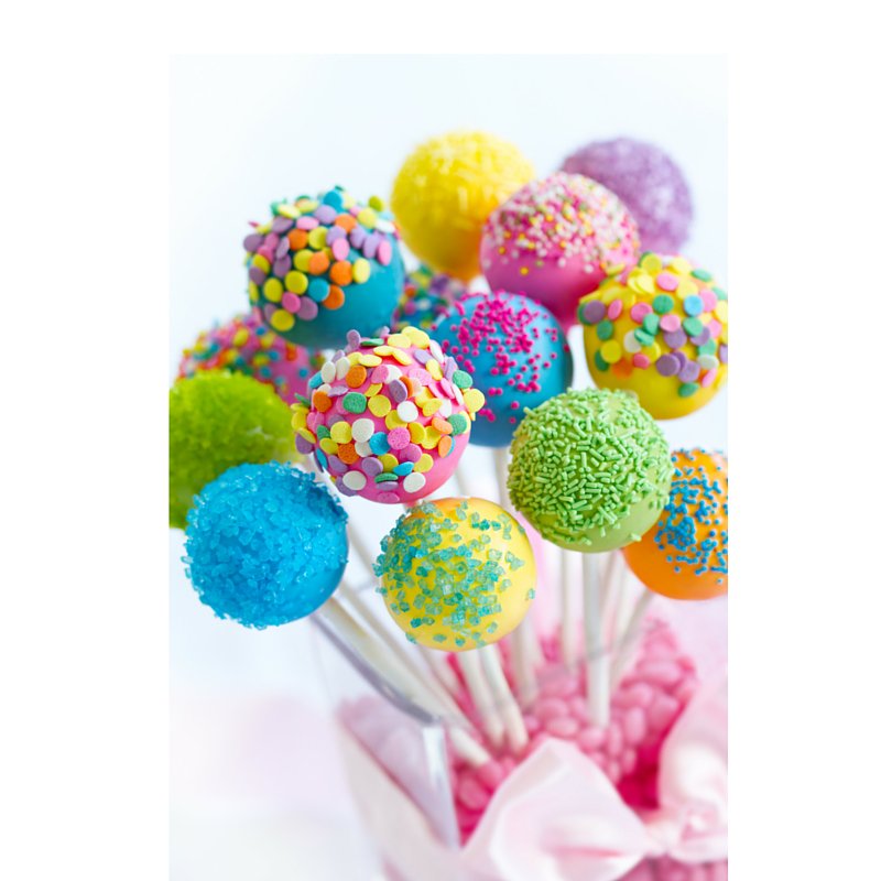 Use a cake pop maker instead of hand rolling dough for a perfect pop every time! #TipTuesday ow.ly/3HXE301EoEj