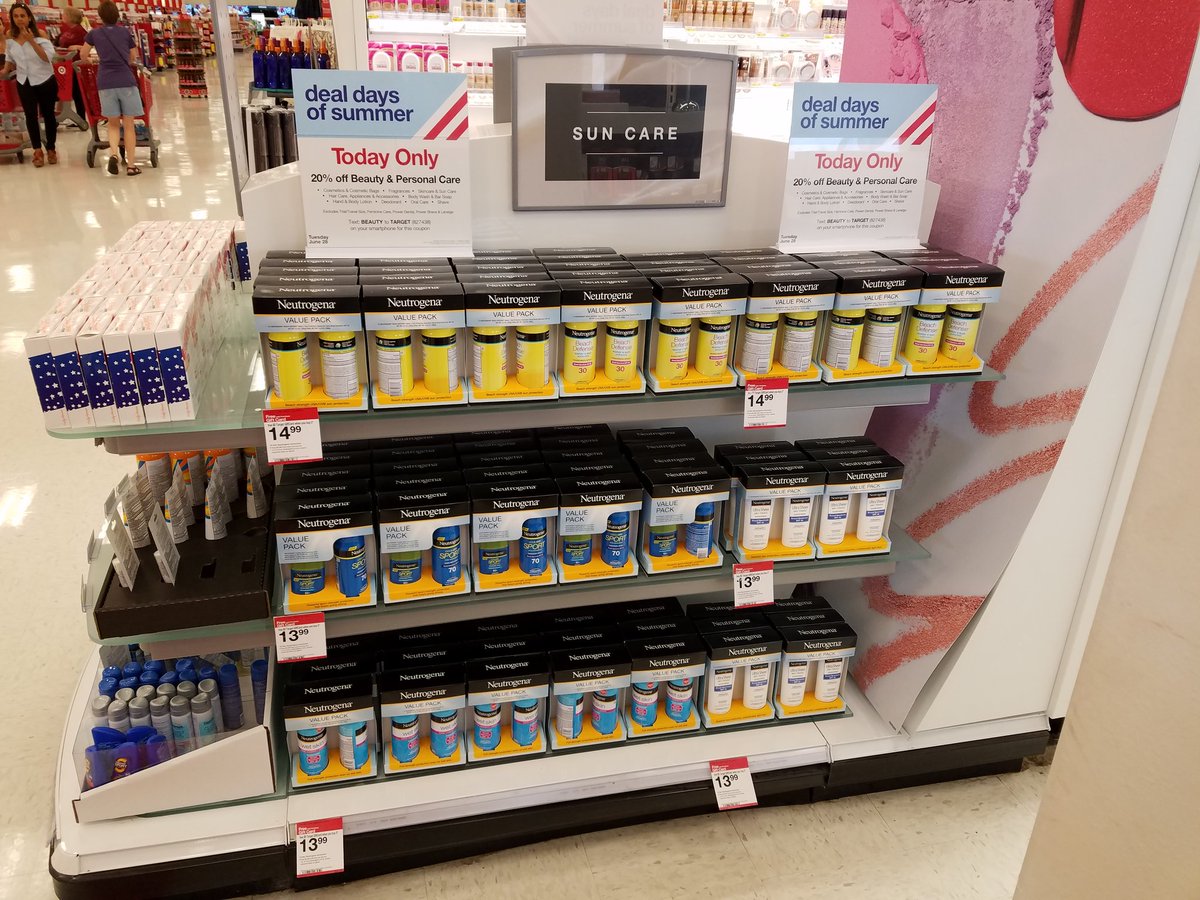 benjibaack's tweet photo. It's a beacon of savings! #KeepingItFull #9DaysofDeals #1364ALLIN #G194MakesCents #BringingBeautyBack https://t.co/psdEgaw4dP