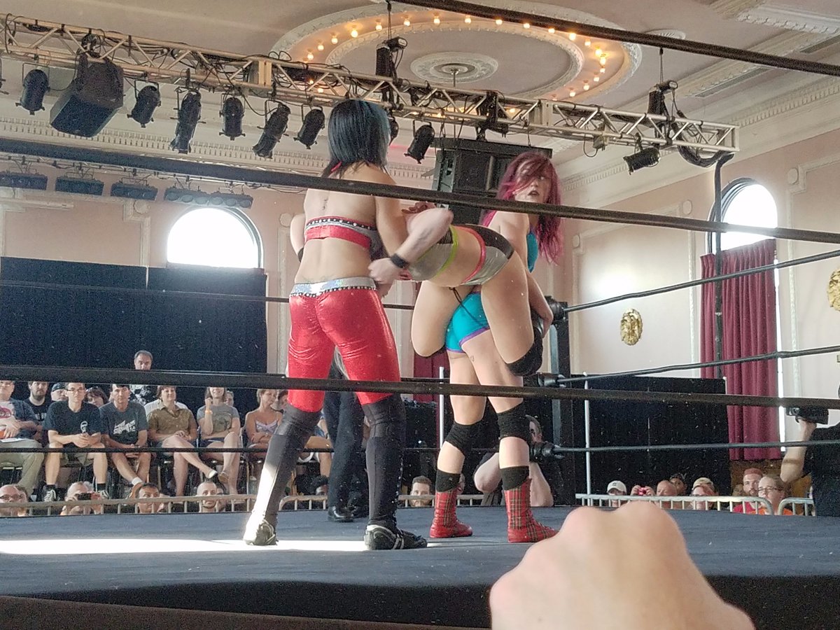 JIrwinNXTFan's tweet photo. #Shimmer82 #WDSS have such a great dynamic https://t.co/rQS4fSpeke