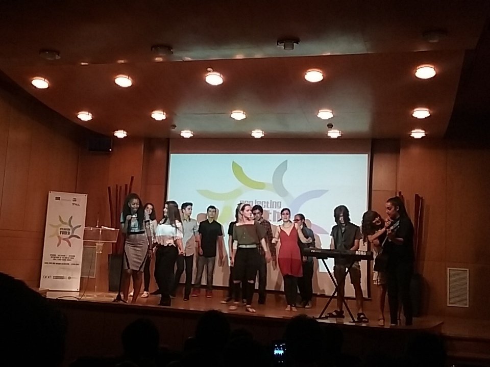 ASOCIACION_APIR's tweet photo. Pechakucha night #projectingyouth https://t.co/5z8iDEZjzn